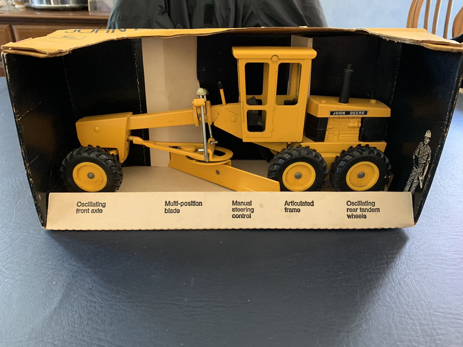 Vintage Ertl John Deere Motor Grader Die-cast replica (still in box)