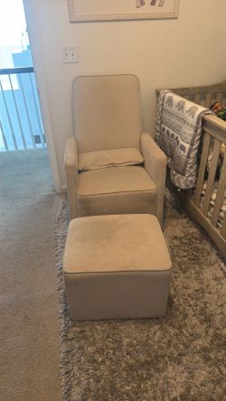 Nusery Rocking Chair
