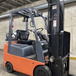 Excellent TOYOTA forklift for sale LOW HOURS 