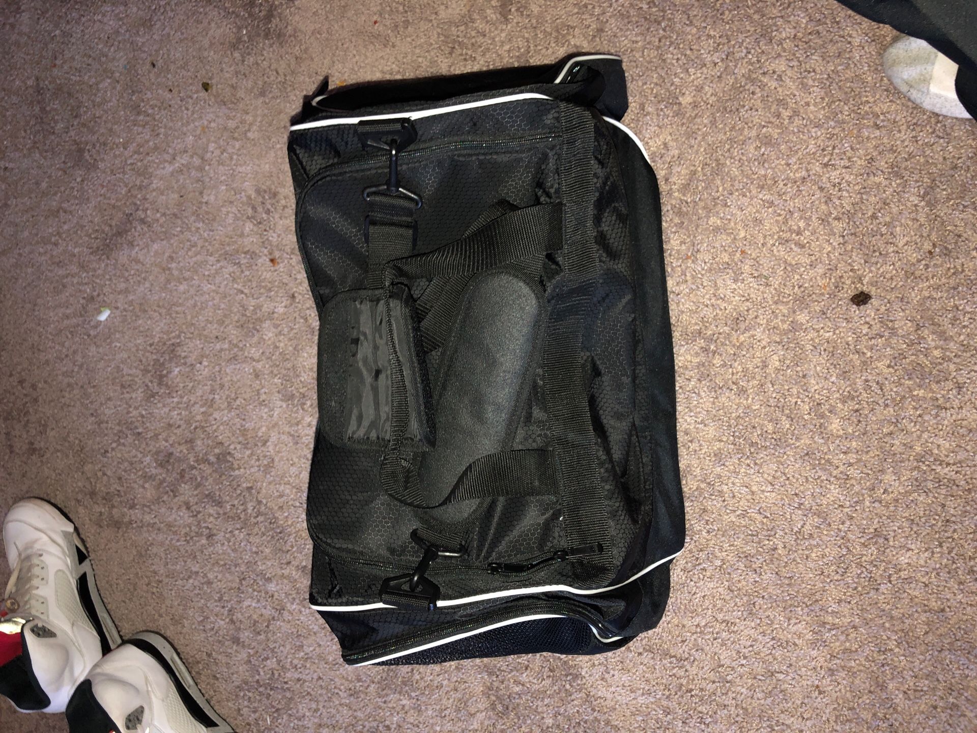 ADIDAS SPORTS DUFFLE BAG CHEAP PRICE