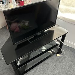 TV STAND AND TV