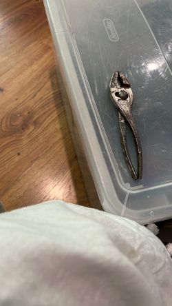 Pliers
