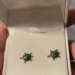 14kt Earrings 