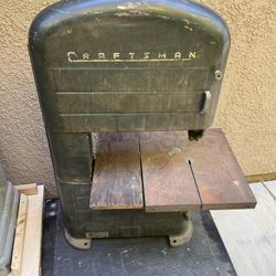 Craftsman Vintage Bandsaw. Needs Motor And Restoration 