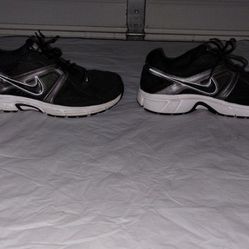 Nike Black Shoes, Running Athletic Sports Jogging Shoes Mens Size 11 