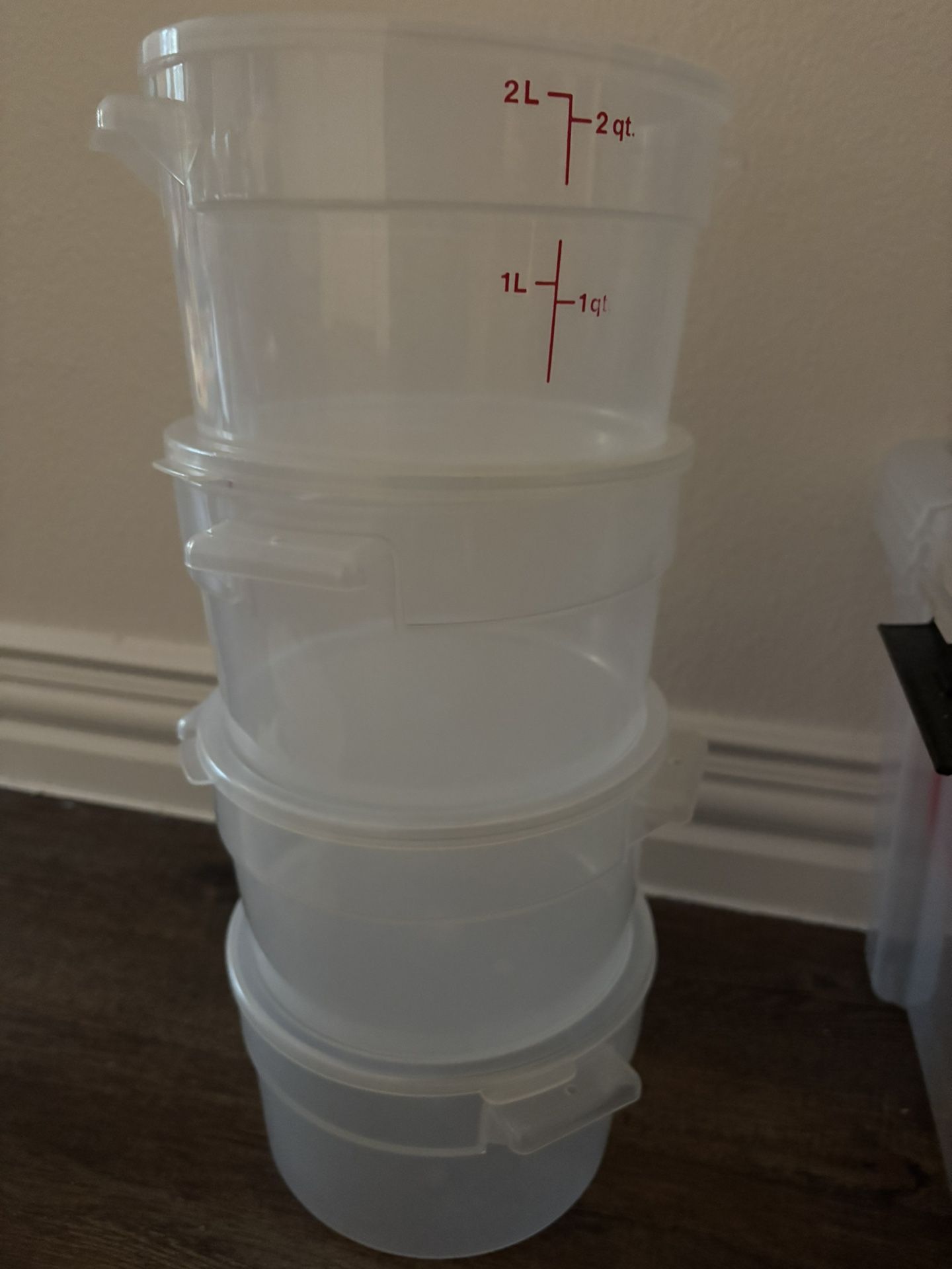 Set of 4 Stackable Plastic Storage Containers with Lids (2L & 2qt)