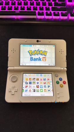 New Nintendo 3ds with stylus Pokemon bank + games and CFW