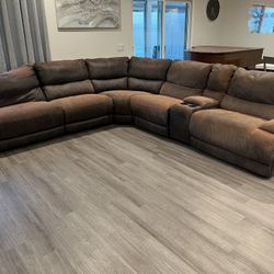 Sectional Couch With Recliners