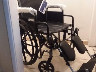 DRIVE SILVER SPORT II WHEELCHAIR 18" WIDTH ELEVATED LEGREST