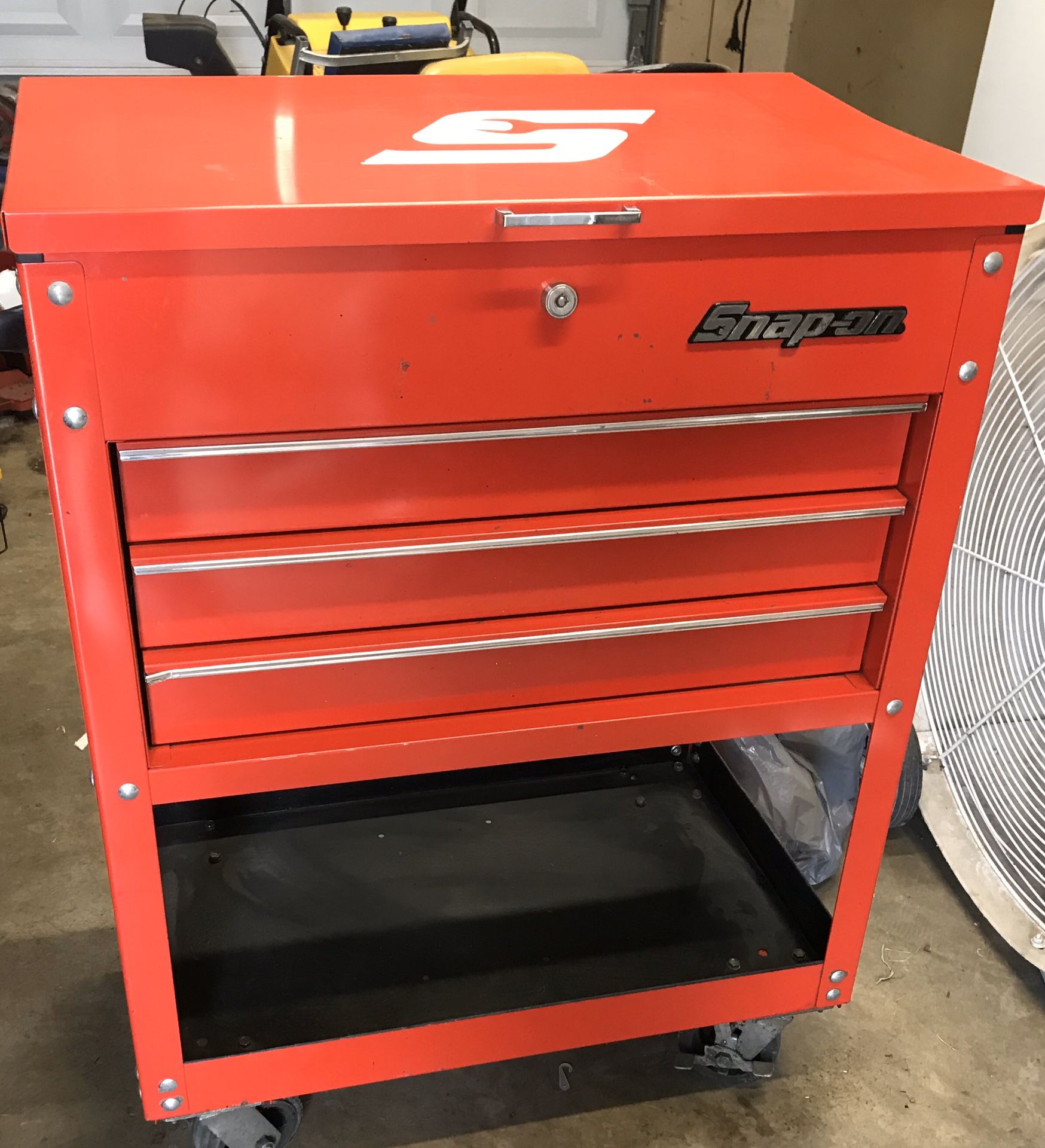 Snap on roll cart