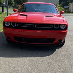Dodge Challenger 