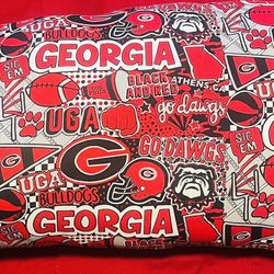 GA Bulldogs Neck Pillow w/ Small Toss Pillow