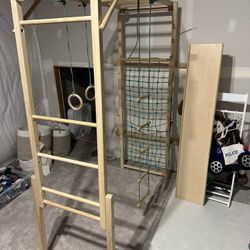 Child’s Climbing Gym 