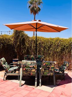 7-Piece Outdoor Patio Dining Set + Umbrella & Base