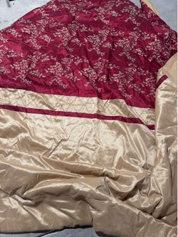 Queen size comforter set