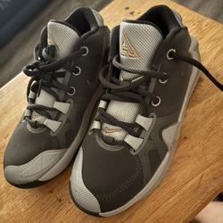 Nike Size 4y 
