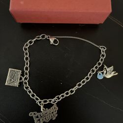 Jane’s Avery Bracelet With 3 Charms 