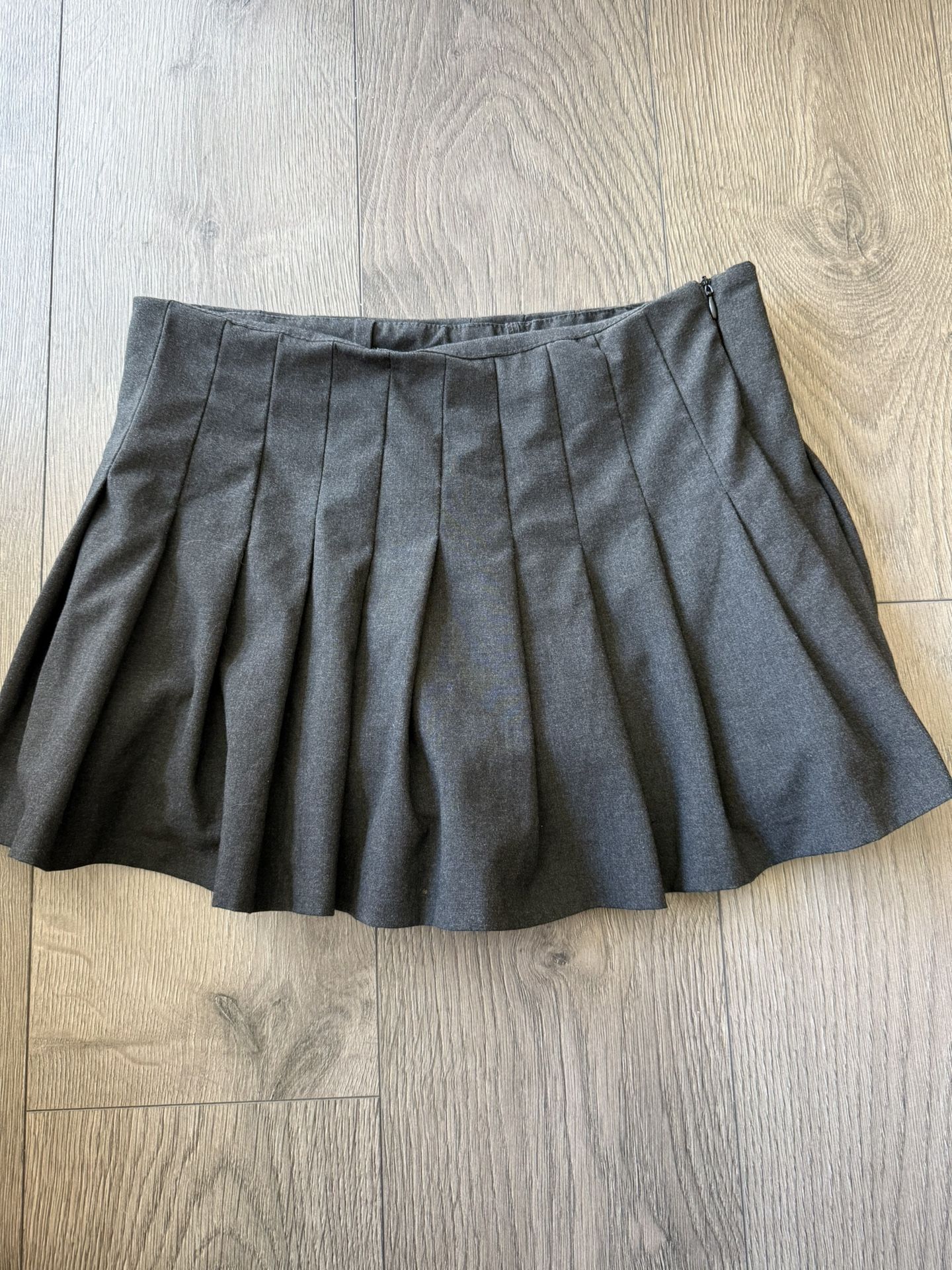 Zara Pleated Mini Skirt Size small