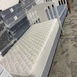 BED FRAME  HEADBORD WITH METAL FRAME  TWIN SIZE SAME DAY PICK UP & DELEIVERY🚚🚚🚚🚚