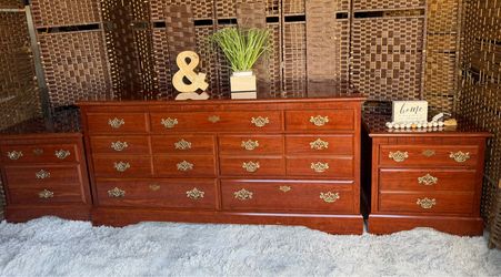 Dresser big $99nightstand set $70 for sale together $169color cherry (drawers work very good)