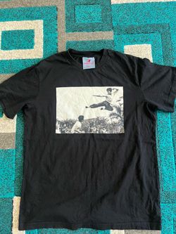 Bruce Lee Fight scene Black T-shirt. Small