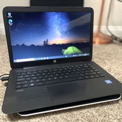 HP laptop 14” w/ carry case & Microsoft accessory