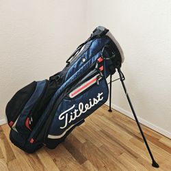 Titleist Players 4 Stand Golf Bag (4-Way) – Like New Condition
