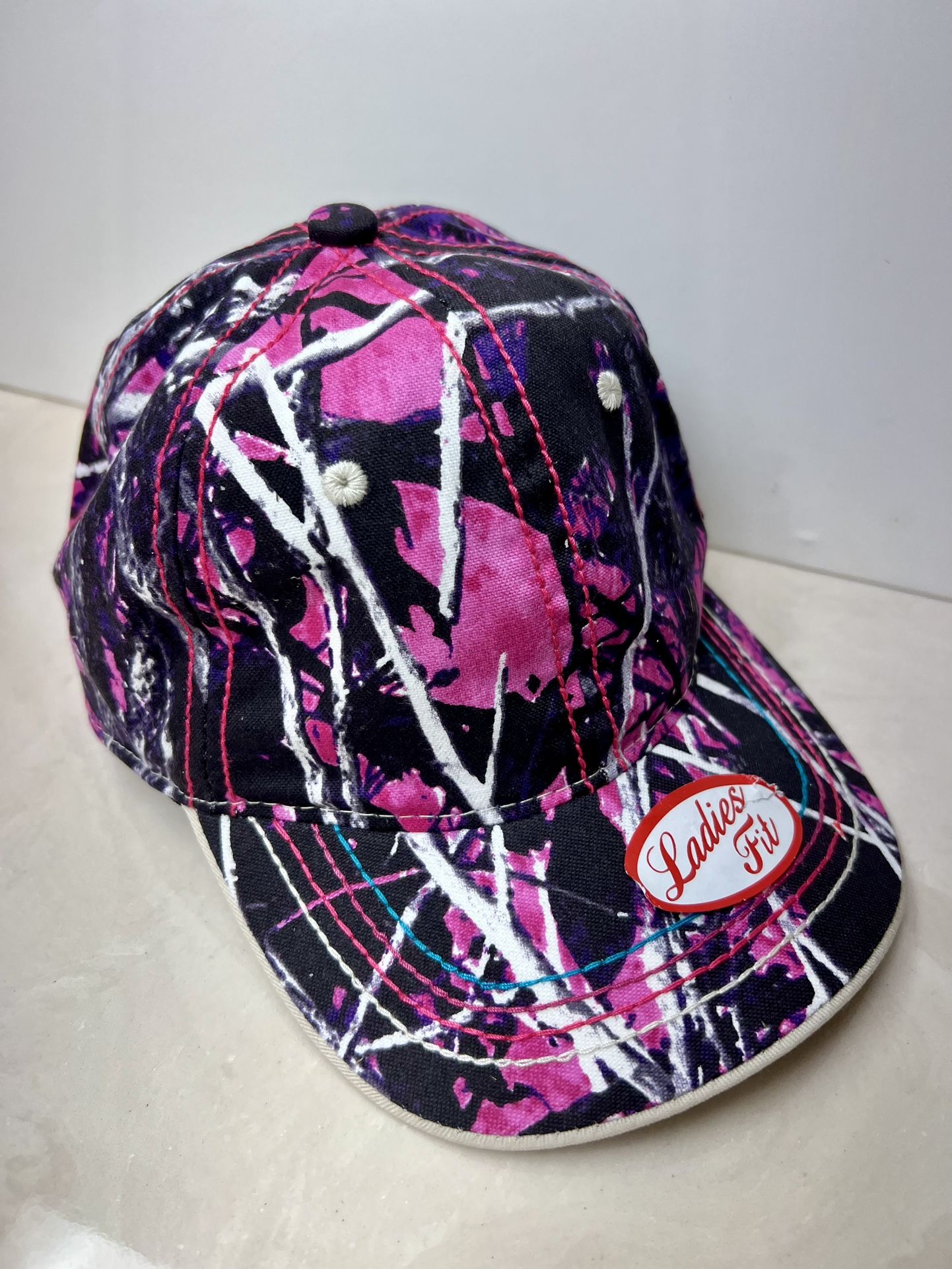 NEW Muddy Girl Camo hat