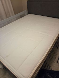 Queen Awara Premier Luxury Hybrid Mattress - Like New