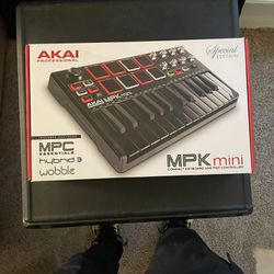 MPK Mini  Midi Keyboard