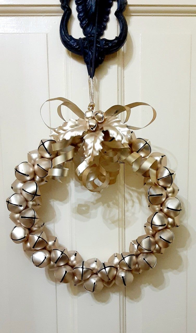 PENDING PICK UP... 11" Gold Jingle Bell Wreath