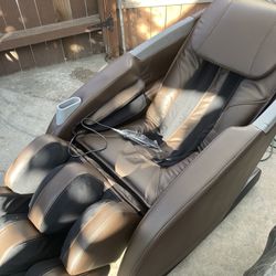 Massage Chair NEW 