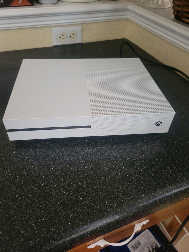 Xbox One S