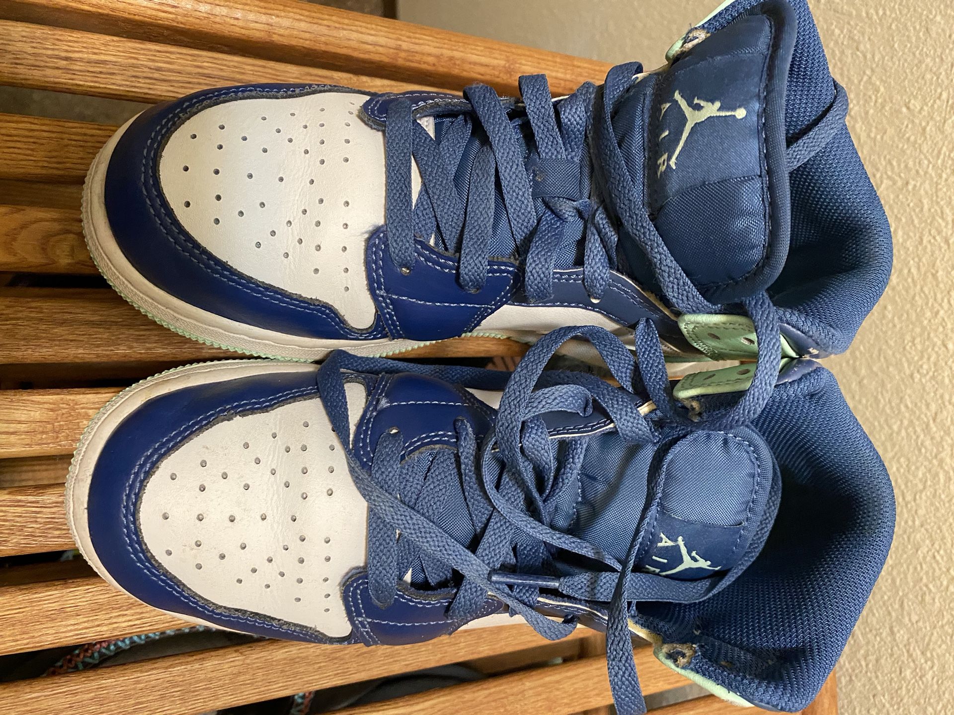 Kids Nike Size 6Y $30 OBO