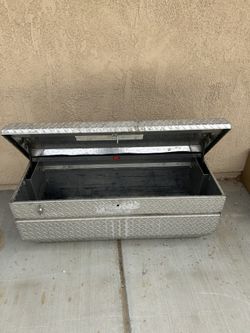 Diamond Plate Aluminum Truck Tool Box
