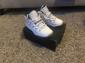 Boys Shoes Size 2Y