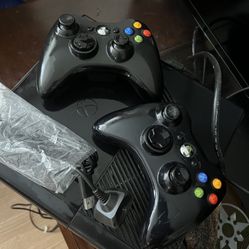 XBox 360 Bundle With Headset 