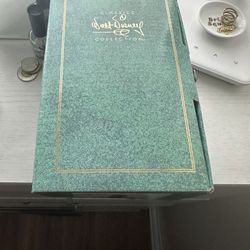 Disney Jimmeny Cricket Statue