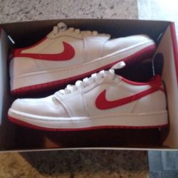 Nike Jordan 1 Varsity Red Size 12