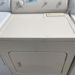 Kenmore Clothes Dryer Ex Large . Warehouse pricing.  Warranty . Delivery Available . 2522 Market st. 33901