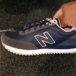 New Balance womens 7.5 Great Condition 