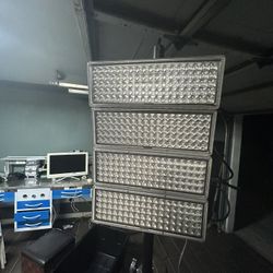 400 Watt Lamp On Tripod