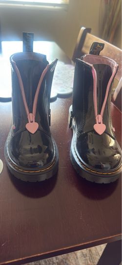 Girls Dr. Marten boots