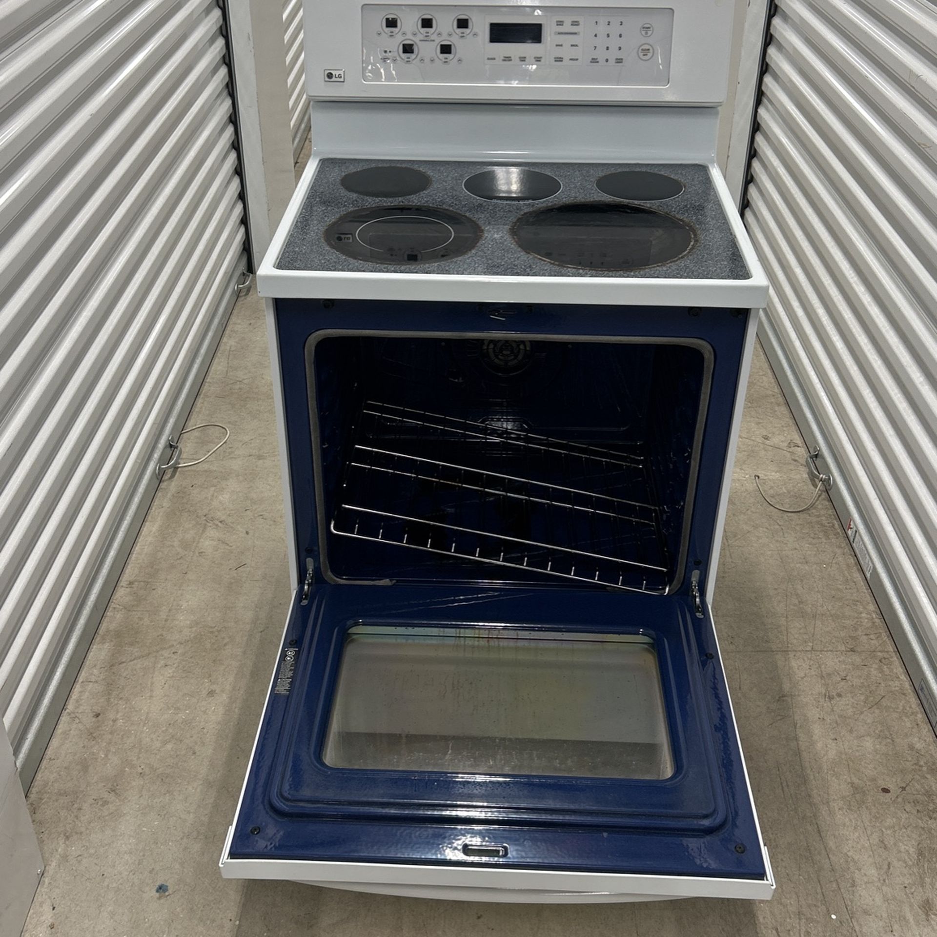 Electric LG Stove With Warming Zone for Sale in Orlando, FL OfferUp