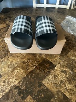 Burberry Slides (PRICE IS NEGOTIABLE)