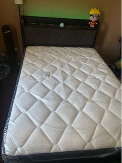 Full size bed with led lights and bed frame 🙏🏾