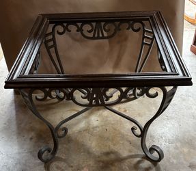 Dianne Flack coffee and side tables