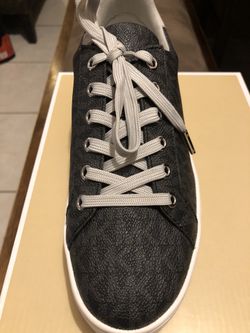 SIZE 6 AND 7 MICHAEL KORS GRAFFITI MK BRAND NEW
