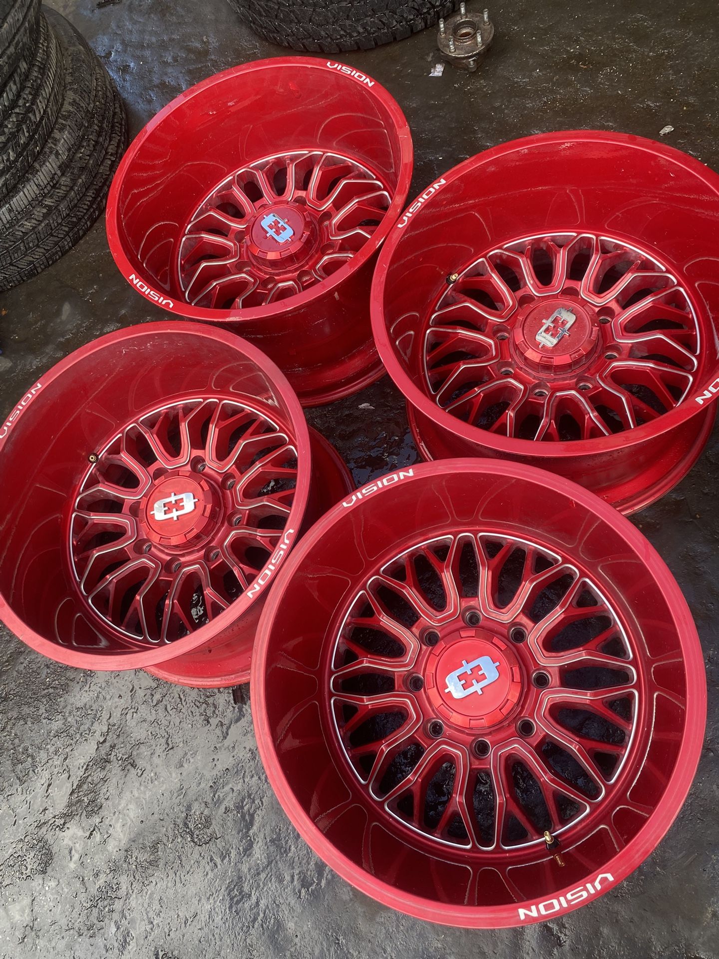 RIMS CHEVI SILVERADO  GOOD CONDITION 20x12 
