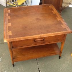 Lane Mid Century End Table with Drawer